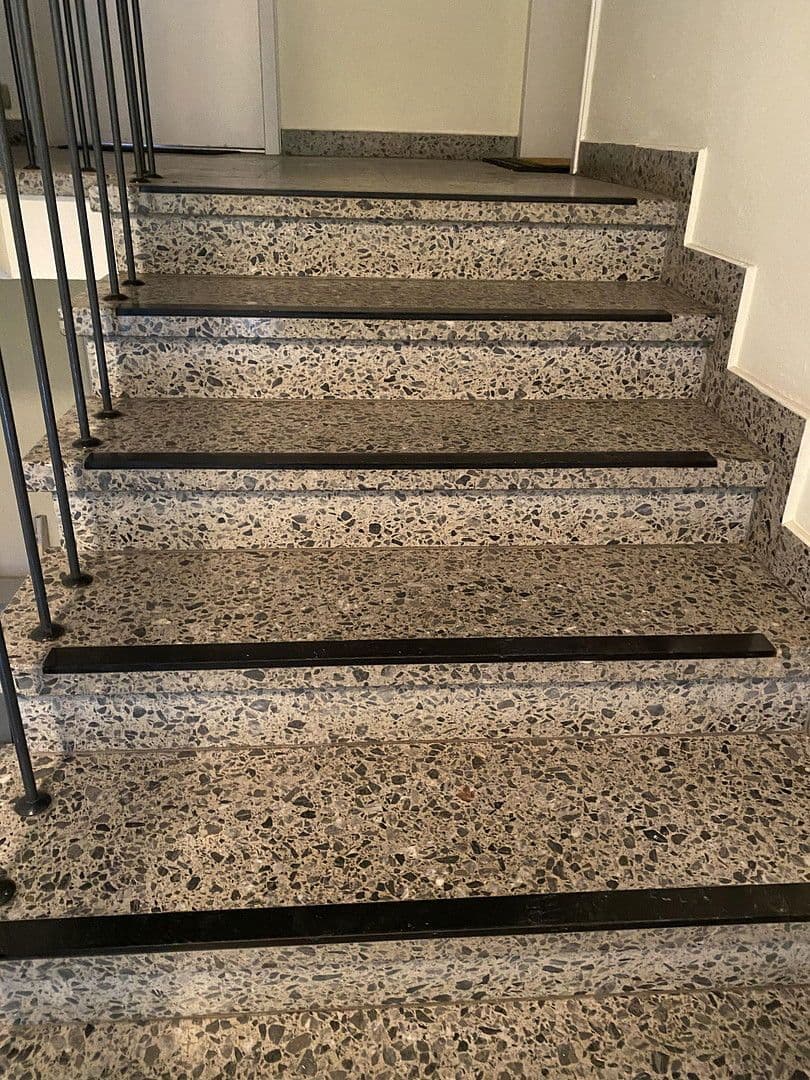 Pronájem bytu 3+1 96 m², Virchowstrasse 17, Siegen, Severní Porýní-Vestfálsko Pronájem bytu 3+1 96 m², Virchowstrasse 17, Siegen, Severní Porýní-Vestfálsko