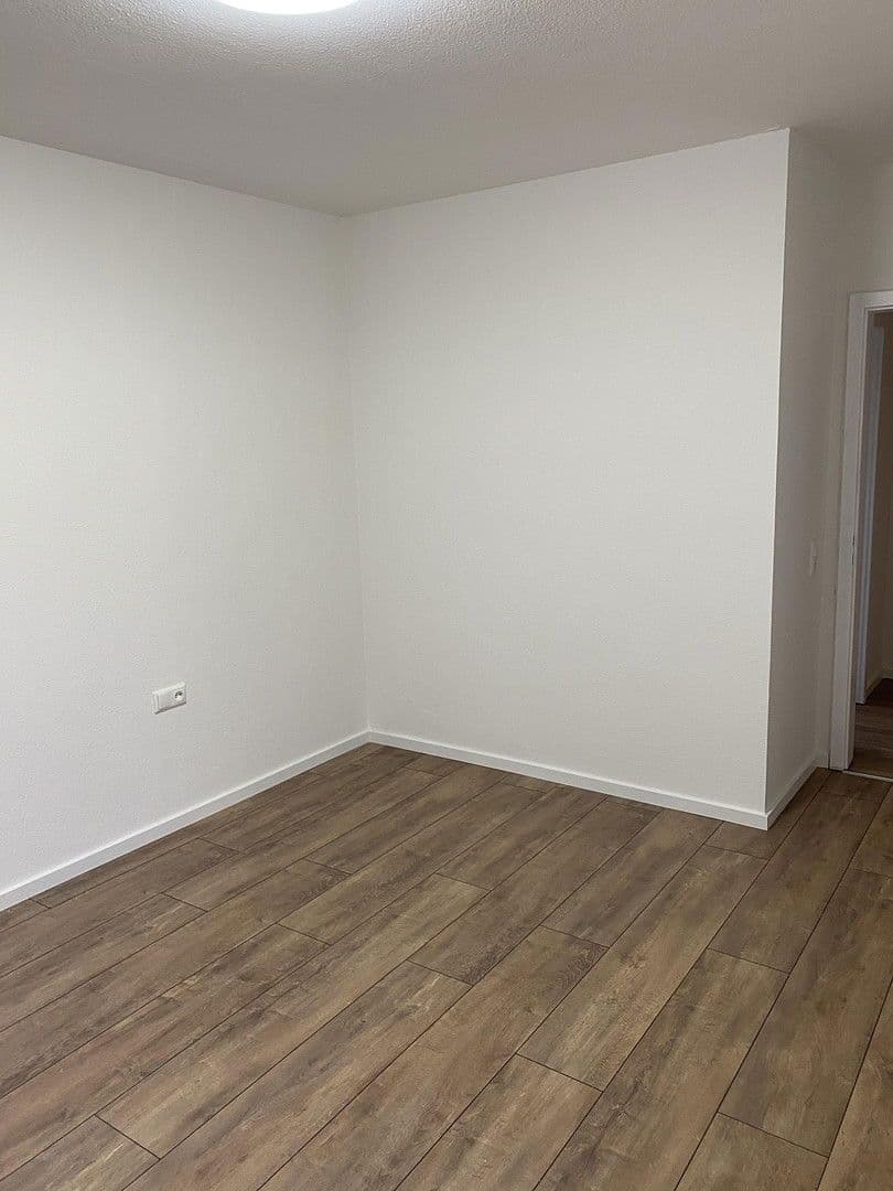 Pronájem bytu 3+1 96 m², Virchowstrasse 17, Siegen, Severní Porýní-Vestfálsko Pronájem bytu 3+1 96 m², Virchowstrasse 17, Siegen, Severní Porýní-Vestfálsko