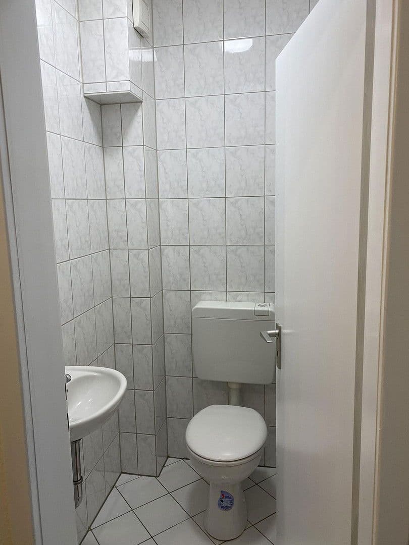 Pronájem bytu 3+1 96 m², Virchowstrasse 17, Siegen, Severní Porýní-Vestfálsko Pronájem bytu 3+1 96 m², Virchowstrasse 17, Siegen, Severní Porýní-Vestfálsko