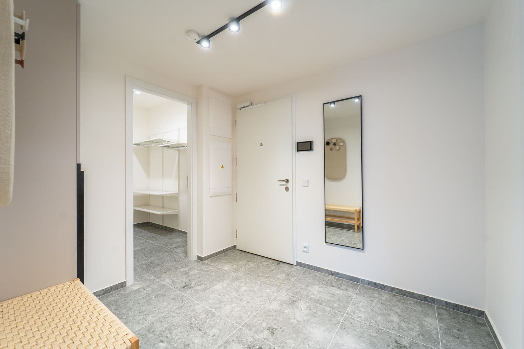 Pronájem bytu 2+kk 53 m², Československého exilu, Praha, Praha Pronájem bytu 2+kk 53 m², Československého exilu, Praha, Praha