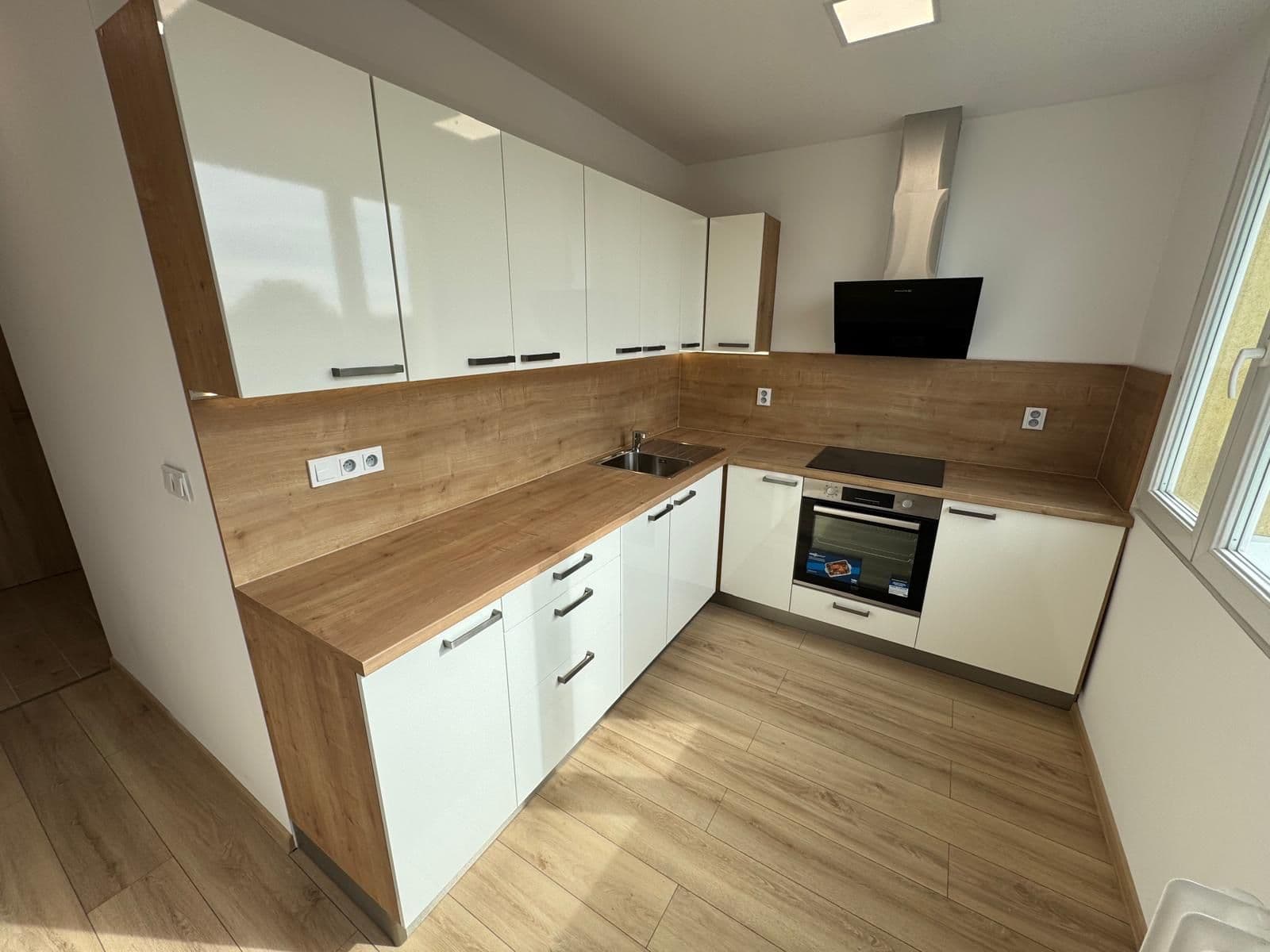 Pronájem bytu 1+1 38 m², J. Opletala, Frýdek-Místek, Moravskoslezský kraj Pronájem bytu 1+1 38 m², J. Opletala, Frýdek-Místek, Moravskoslezský kraj