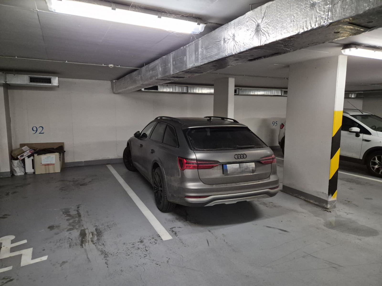 Pronájem garáže 17 m², Bratislavská, Praha, Praha Pronájem garáže 17 m², Bratislavská, Praha, Praha