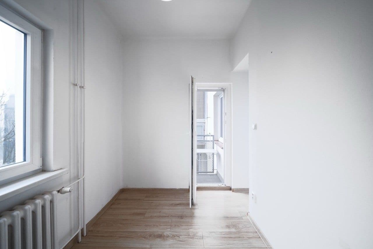 Pronájem bytu 3+1 70 m², U Stadiónu, Ústí nad Labem, Ústecký kraj Pronájem bytu 3+1 70 m², U Stadiónu, Ústí nad Labem, Ústecký kraj