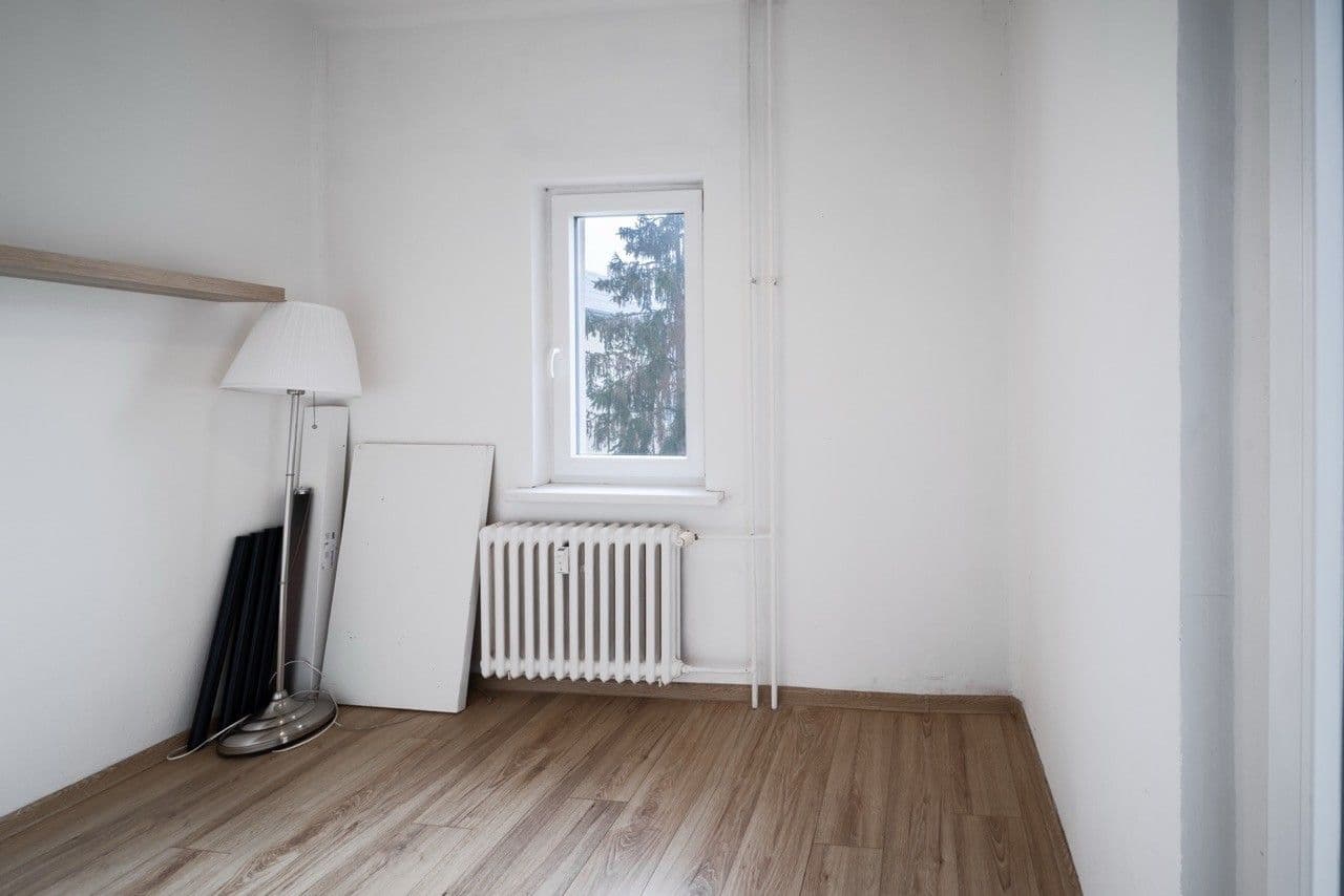 Pronájem bytu 3+1 70 m², U Stadiónu, Ústí nad Labem, Ústecký kraj Pronájem bytu 3+1 70 m², U Stadiónu, Ústí nad Labem, Ústecký kraj