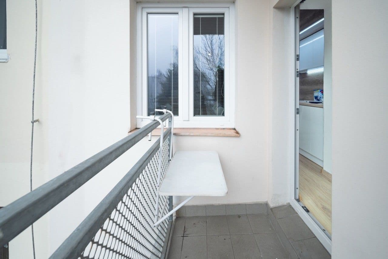 Pronájem bytu 3+1 70 m², U Stadiónu, Ústí nad Labem, Ústecký kraj Pronájem bytu 3+1 70 m², U Stadiónu, Ústí nad Labem, Ústecký kraj