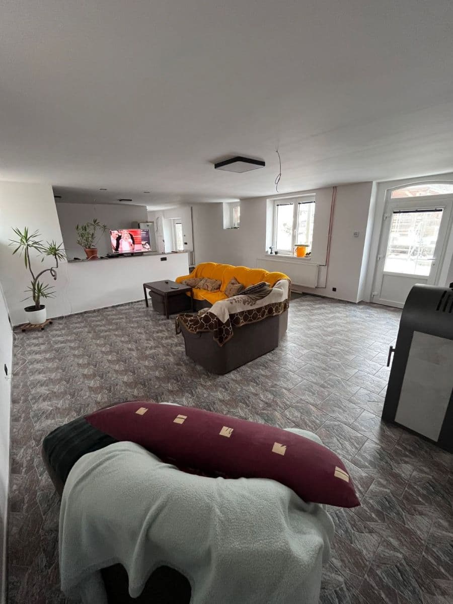 Pronájem bytu 4+1 120 m², Plchov, Středočeský kraj Pronájem bytu 4+1 120 m², Plchov, Středočeský kraj