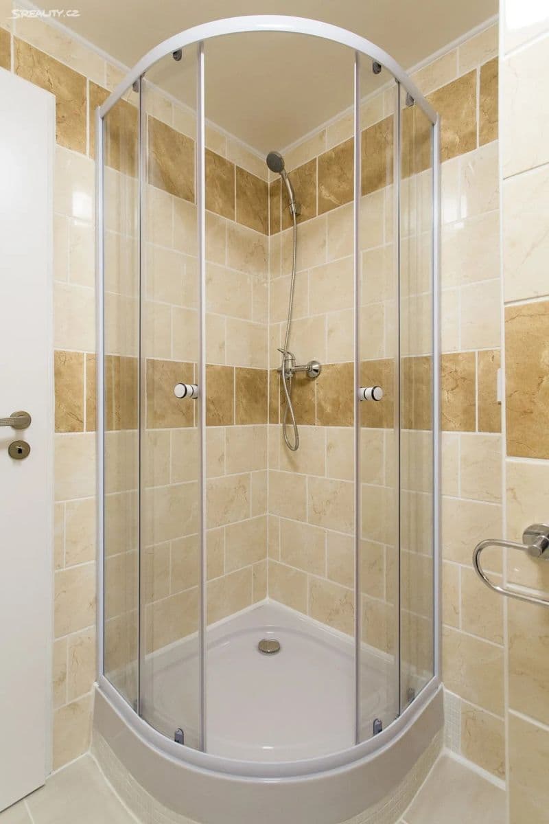 Pronájem bytu 2+kk 40 m², Rabyňská, Praha, Praha Pronájem bytu 2+kk 40 m², Rabyňská, Praha, Praha