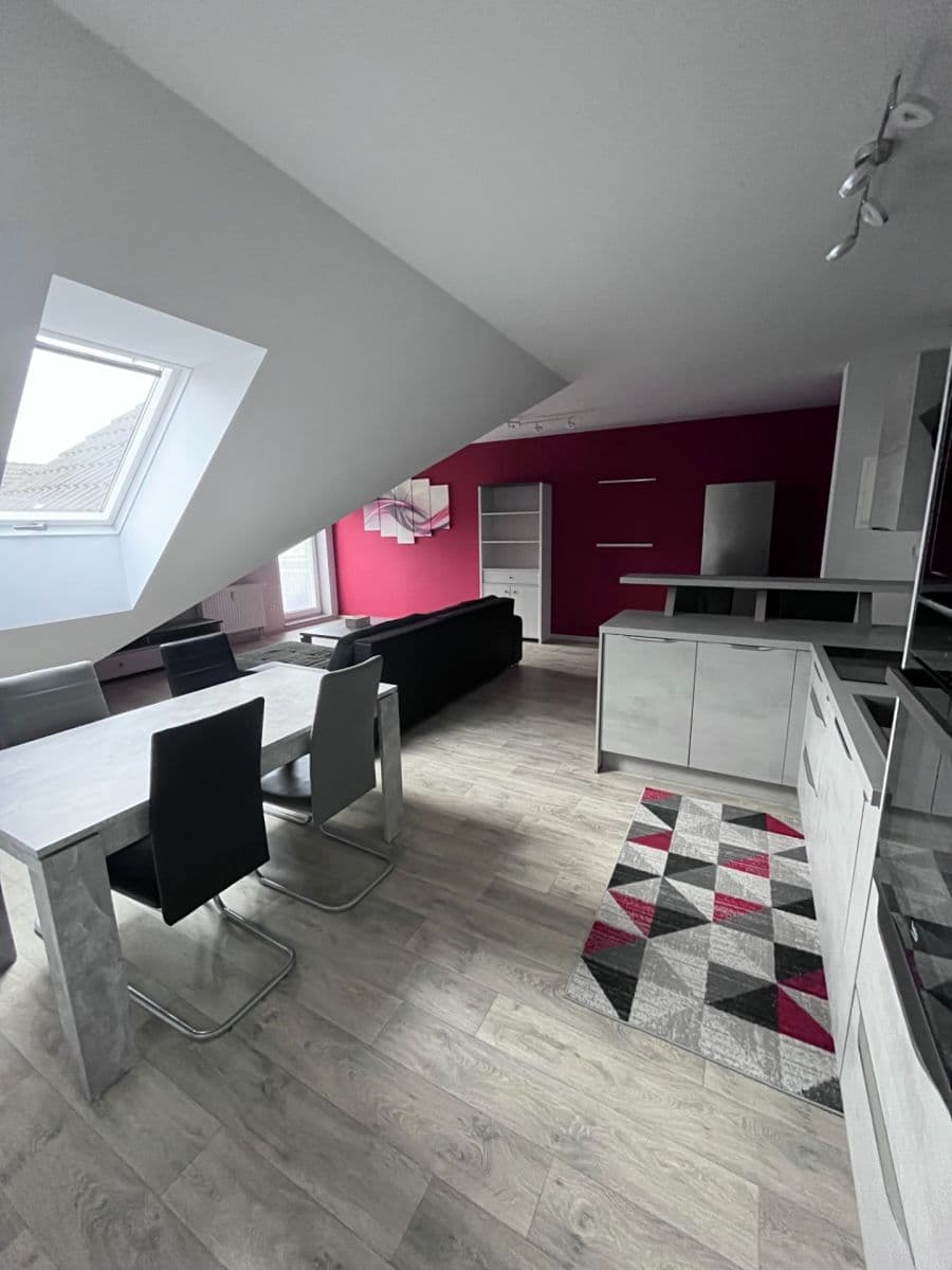 Prodej bytu 4+kk 96 m², Okružní, Planá nad Lužnicí, Jihočeský kraj Prodej bytu 4+kk 96 m², Okružní, Planá nad Lužnicí, Jihočeský kraj