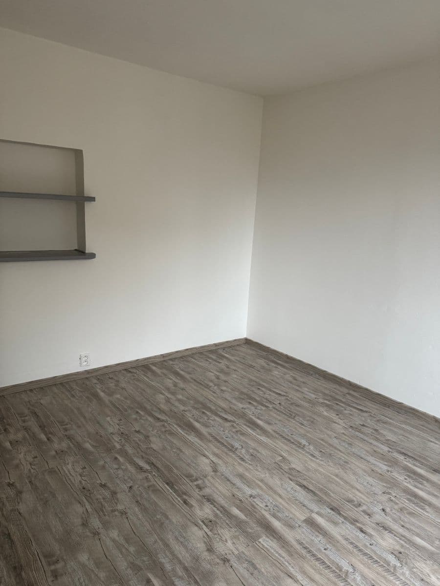 Pronájem bytu 2+1 65 m², Sichrovského, Praha, Praha Pronájem bytu 2+1 65 m², Sichrovského, Praha, Praha