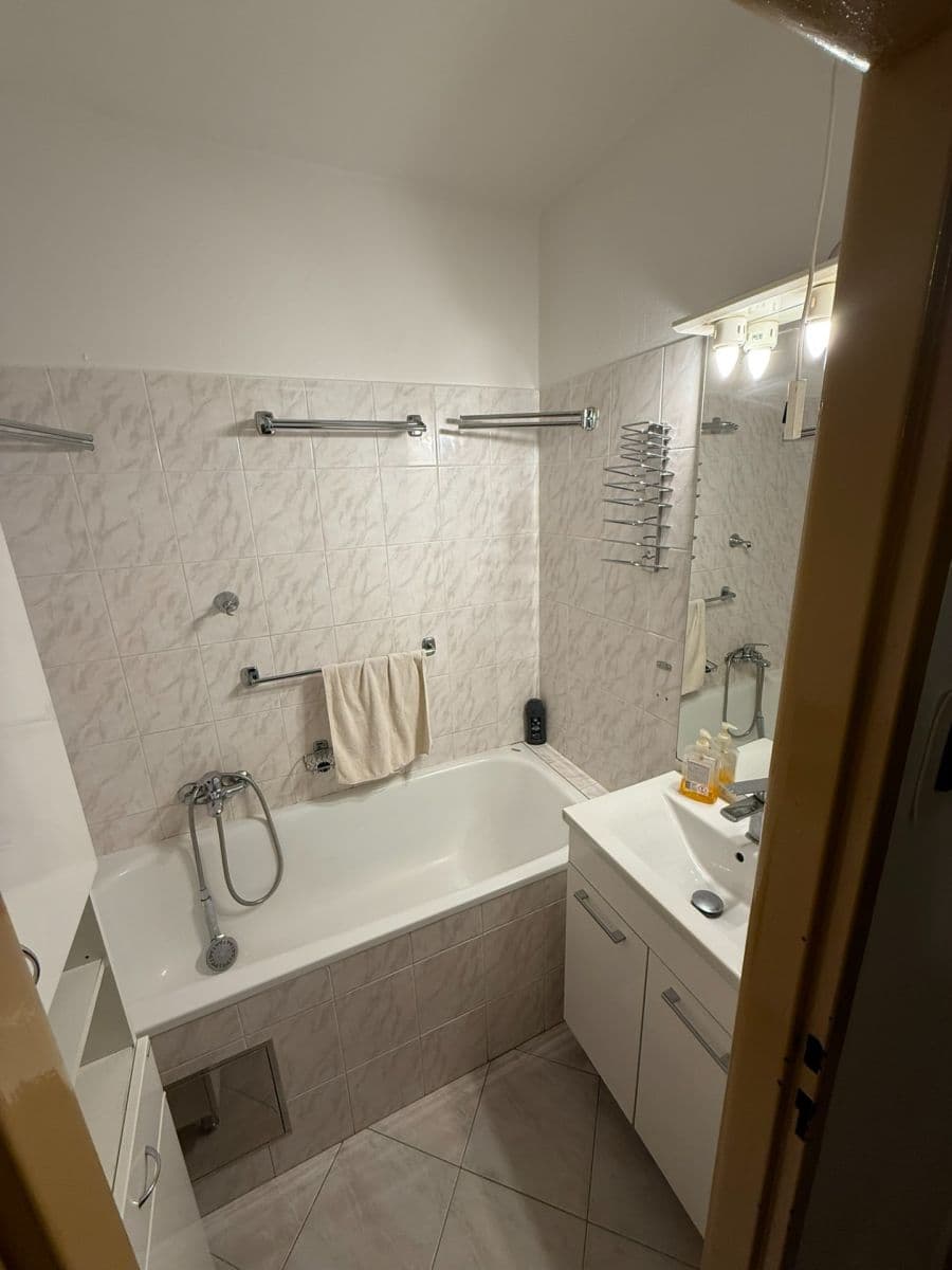 Prodej bytu 3+1 71 m², V Sadě, Vlašim, Středočeský kraj Prodej bytu 3+1 71 m², V Sadě, Vlašim, Středočeský kraj