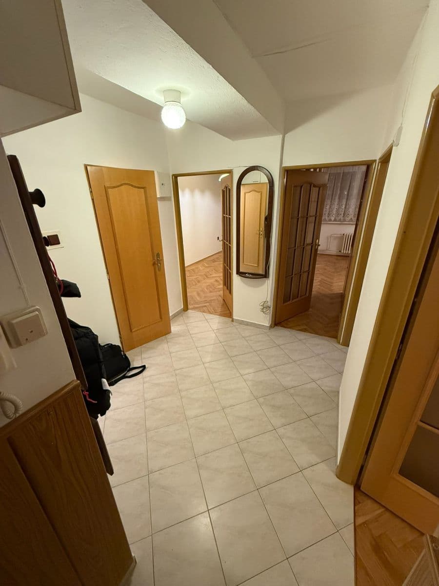 Prodej bytu 3+1 71 m², V Sadě, Vlašim, Středočeský kraj Prodej bytu 3+1 71 m², V Sadě, Vlašim, Středočeský kraj