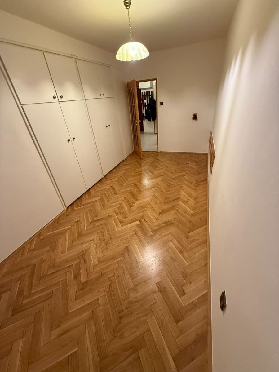 Prodej bytu 3+1 71 m², V Sadě, Vlašim, Středočeský kraj Prodej bytu 3+1 71 m², V Sadě, Vlašim, Středočeský kraj