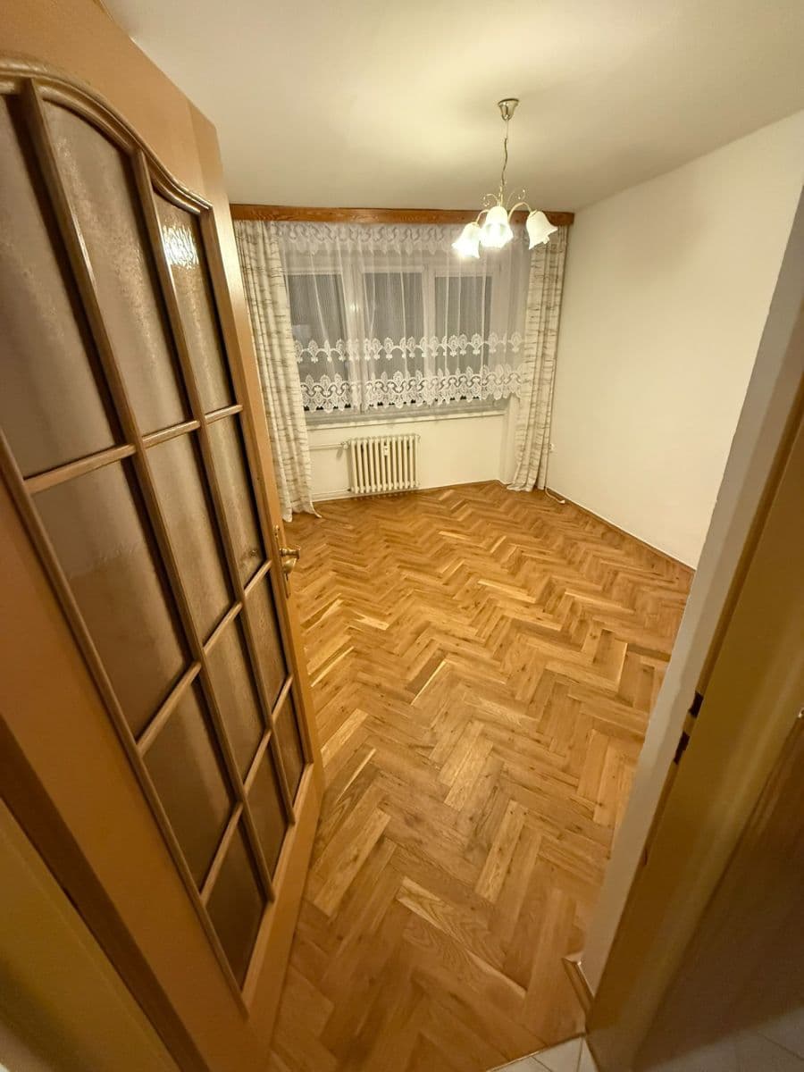 Prodej bytu 3+1 71 m², V Sadě, Vlašim, Středočeský kraj Prodej bytu 3+1 71 m², V Sadě, Vlašim, Středočeský kraj