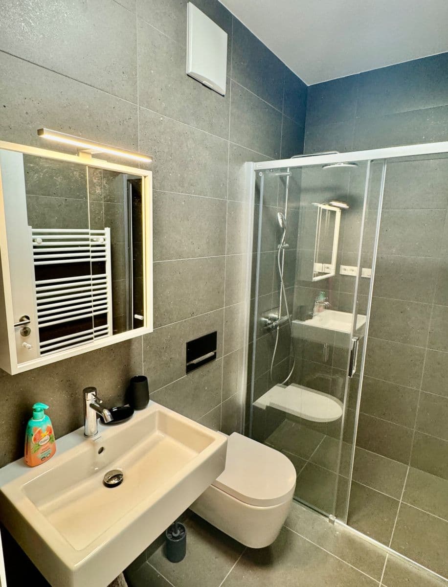 Pronájem bytu 2+1 37 m², Račianska, Nové Mesto, Bratislavský kraj Pronájem bytu 2+1 37 m², Račianska, Nové Mesto, Bratislavský kraj