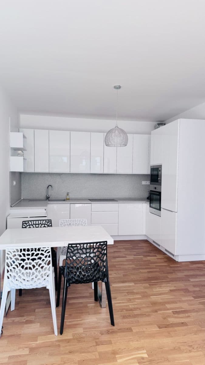 Pronájem bytu 3+1 64 m², Rudolfa Mocka, Karlova Ves, Bratislavský kraj Pronájem bytu 3+1 64 m², Rudolfa Mocka, Karlova Ves, Bratislavský kraj