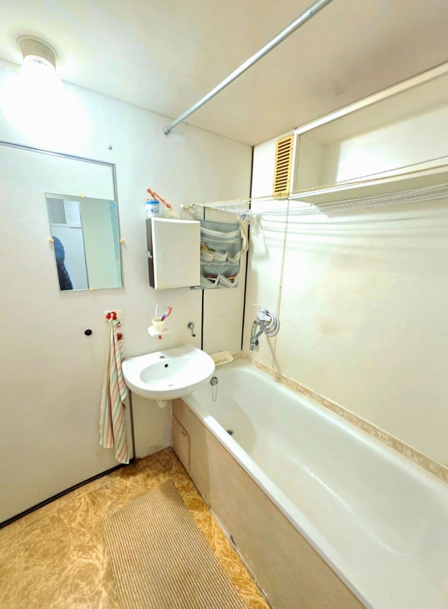 Pronájem bytu 2+1 43 m², Pod Homolkou, Beroun, Středočeský kraj Pronájem bytu 2+1 43 m², Pod Homolkou, Beroun, Středočeský kraj