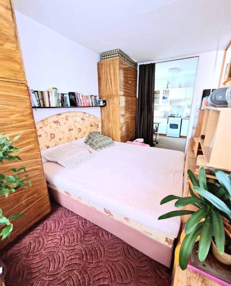 Pronájem bytu 2+1 43 m², Pod Homolkou, Beroun, Středočeský kraj Pronájem bytu 2+1 43 m², Pod Homolkou, Beroun, Středočeský kraj