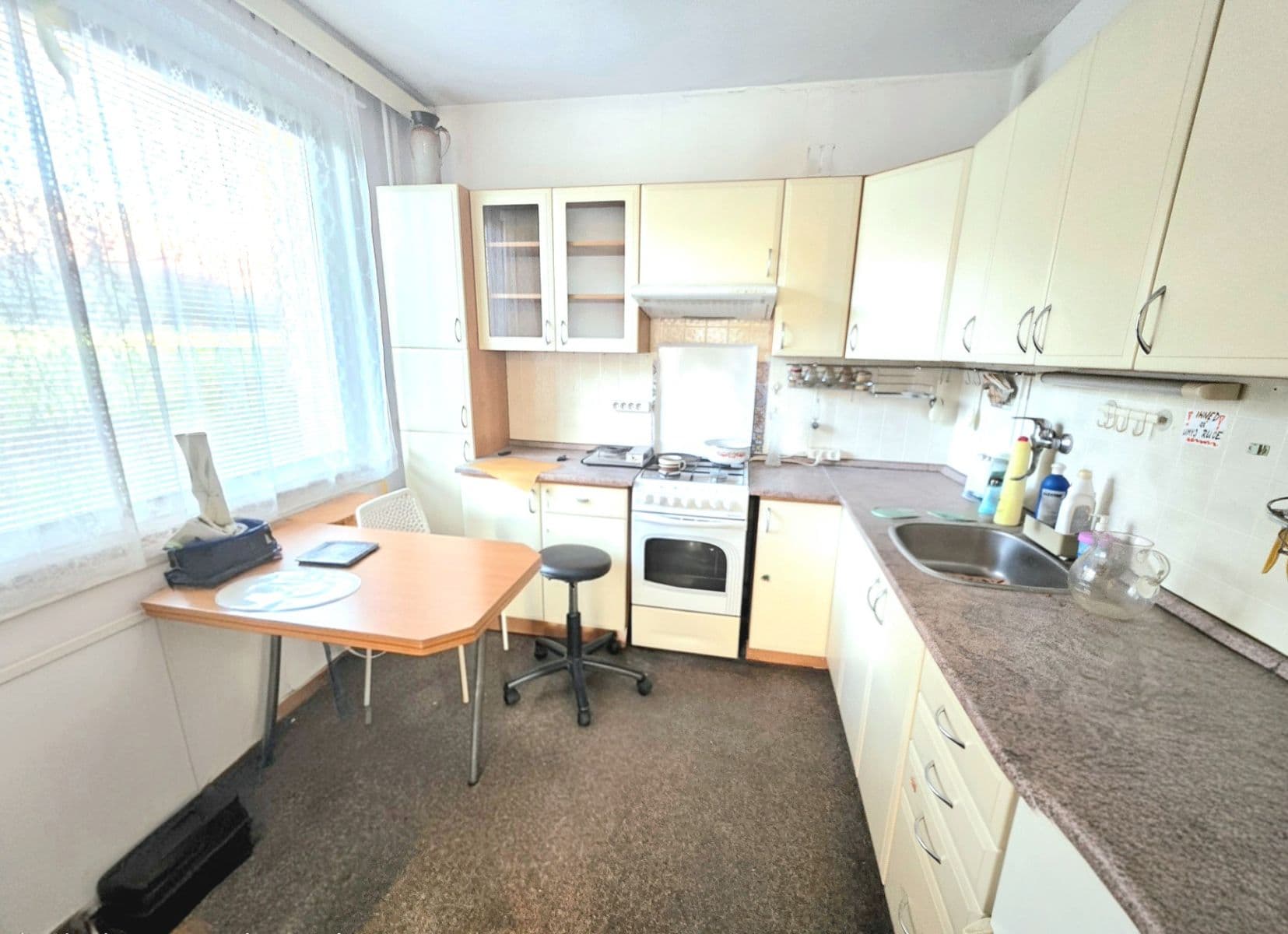 Pronájem bytu 2+1 43 m², Pod Homolkou, Beroun, Středočeský kraj Pronájem bytu 2+1 43 m², Pod Homolkou, Beroun, Středočeský kraj