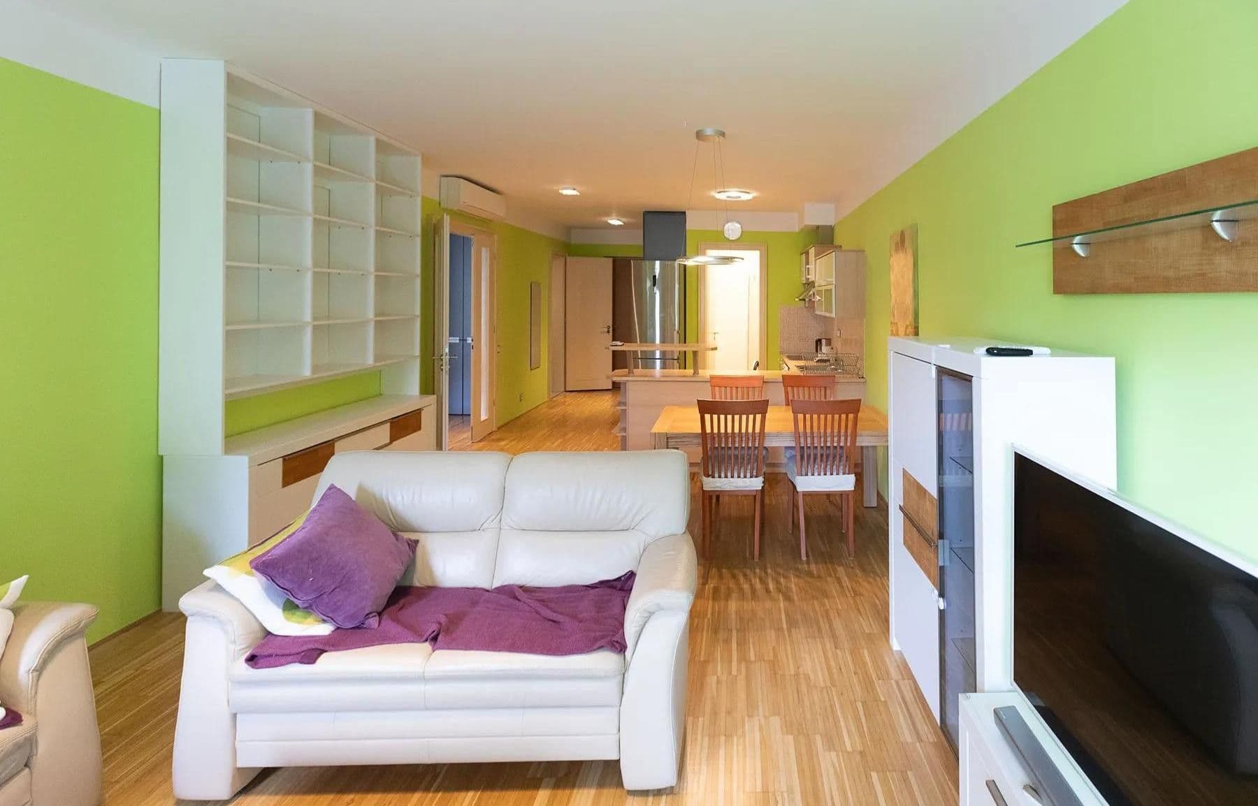 Pronájem bytu 2+kk 80 m², Rohanské nábřeží, Praha, Praha Pronájem bytu 2+kk 80 m², Rohanské nábřeží, Praha, Praha