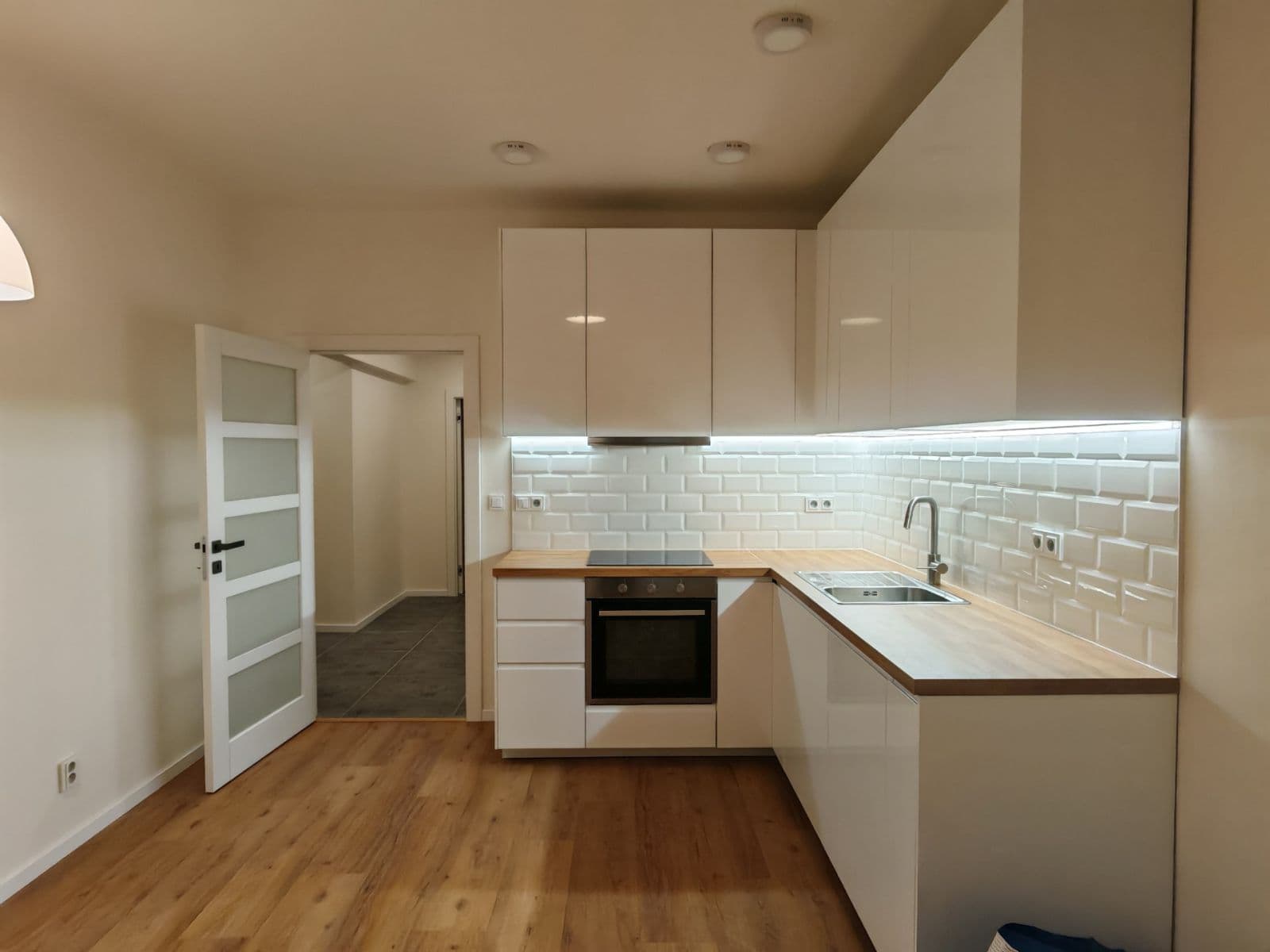 Pronájem bytu 3+kk 61 m², Murmanská, Praha, Praha Pronájem bytu 3+kk 61 m², Murmanská, Praha, Praha