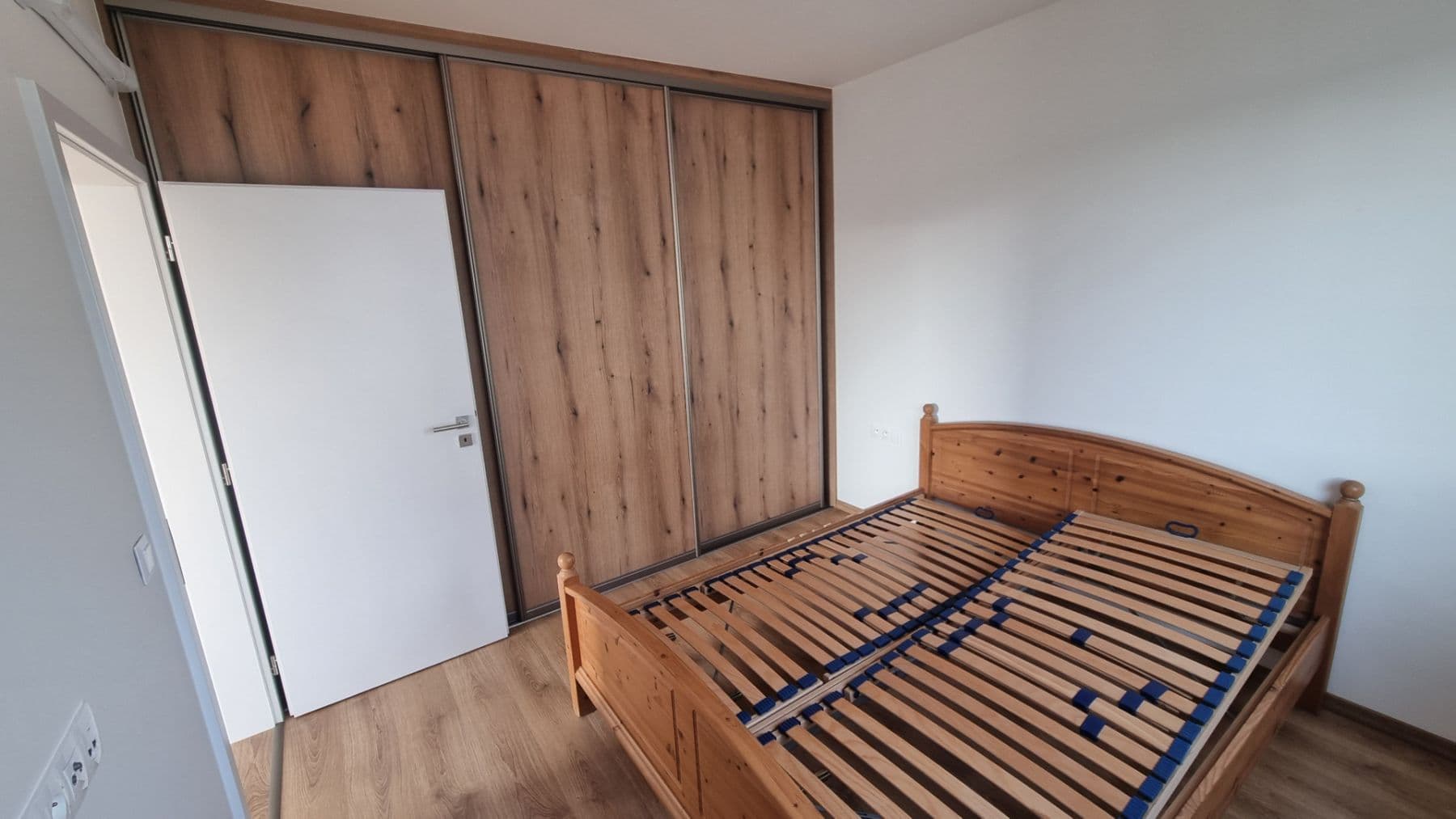 Pronájem bytu 2+1 57 m², Nové Mesto, Bratislavský kraj Pronájem bytu 2+1 57 m², Nové Mesto, Bratislavský kraj