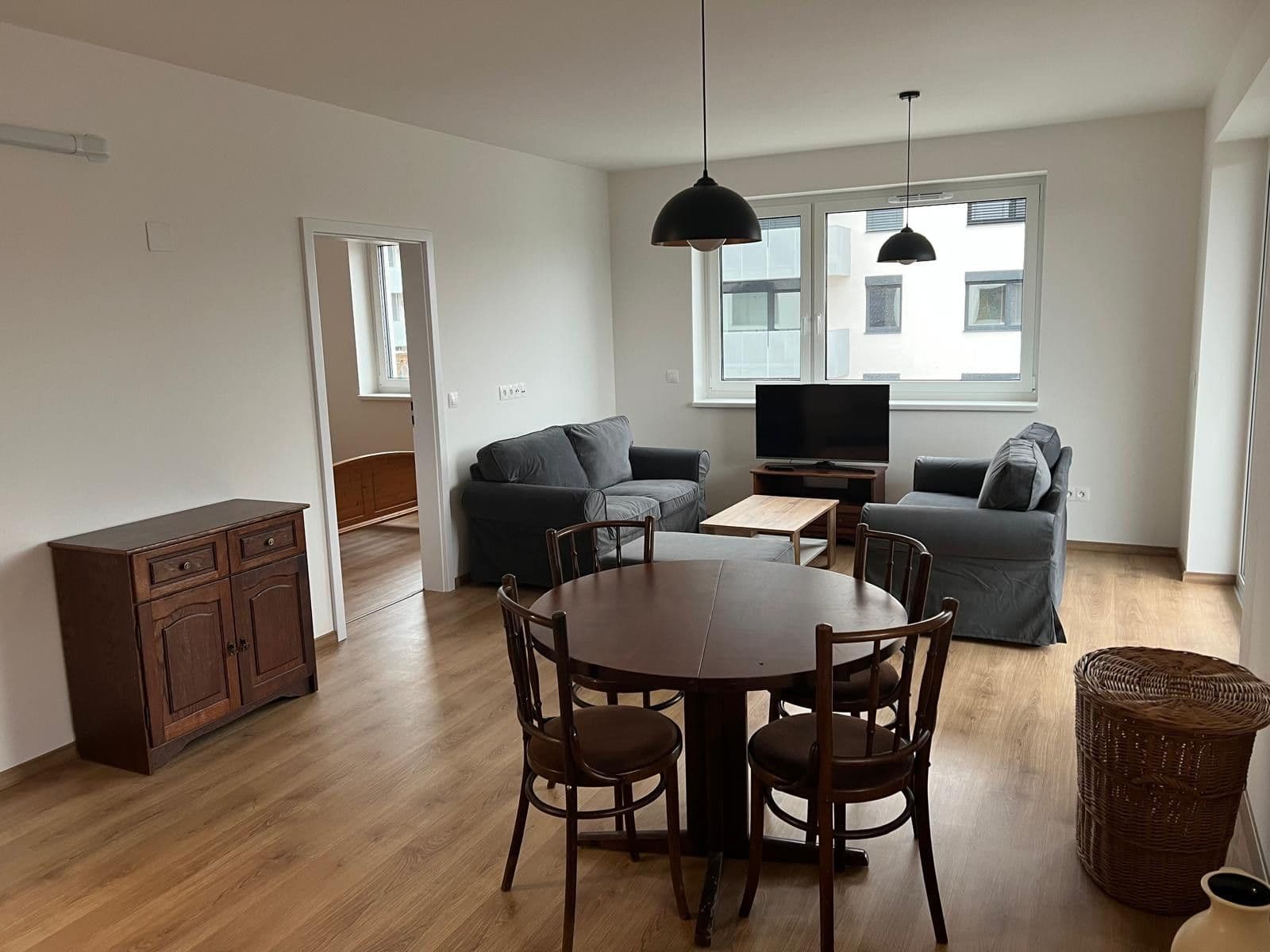 Pronájem bytu 2+1 57 m², Nové Mesto, Bratislavský kraj Pronájem bytu 2+1 57 m², Nové Mesto, Bratislavský kraj