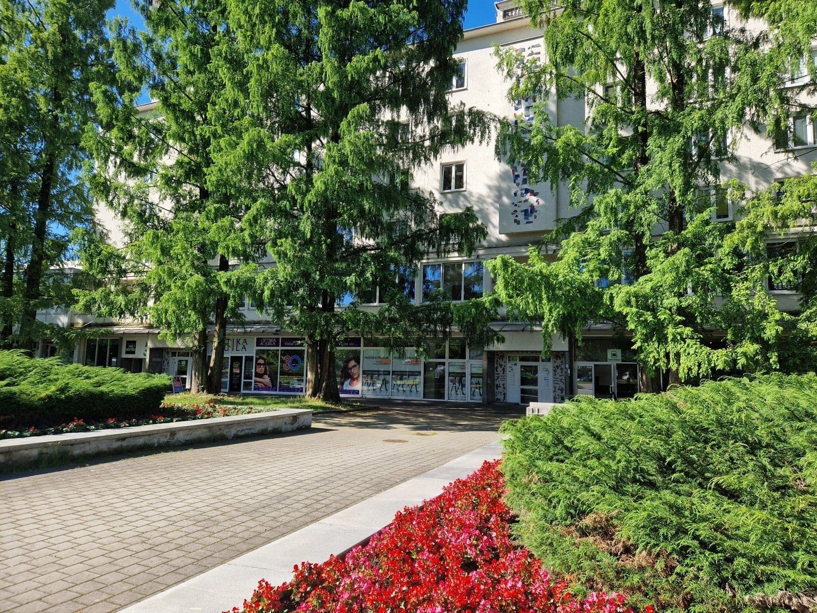 Pronájem nebytového prostoru 71 m², nám. Republiky, Havířov, Moravskoslezský kraj Pronájem nebytového prostoru 71 m², nám. Republiky, Havířov, Moravskoslezský kraj