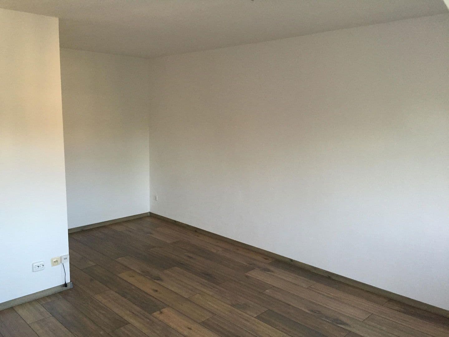 Pronájem bytu 1+1 31 m², 18.-März-Str. 21, Gotha, Durynsko Pronájem bytu 1+1 31 m², 18.-März-Str. 21, Gotha, Durynsko