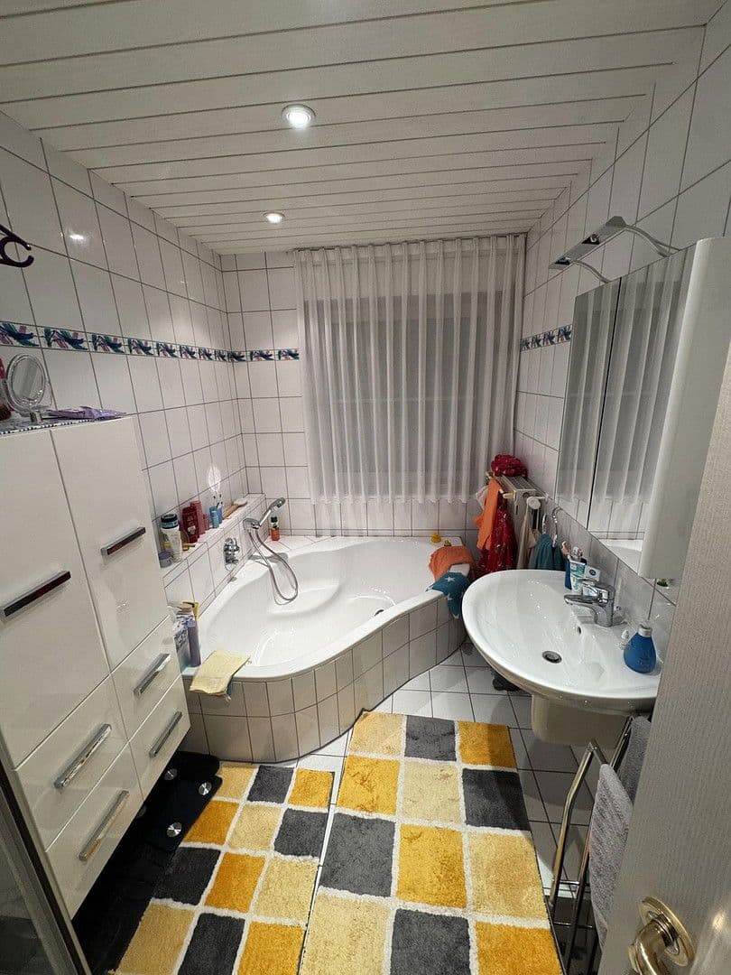 Prodej bytu 6+1 76 m², Saarbrücker Straße 51, Attendorn, Severní Porýní-Vestfálsko Prodej bytu 6+1 76 m², Saarbrücker Straße 51, Attendorn, Severní Porýní-Vestfálsko