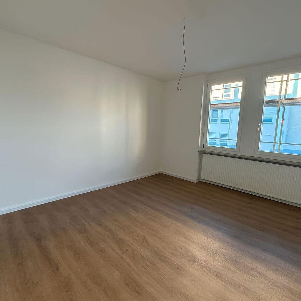 Pronájem bytu 3+1 88 m², Achtungstraße 9, Heilbronn, Bádensko-Württembersko Pronájem bytu 3+1 88 m², Achtungstraße 9, Heilbronn, Bádensko-Württembersko