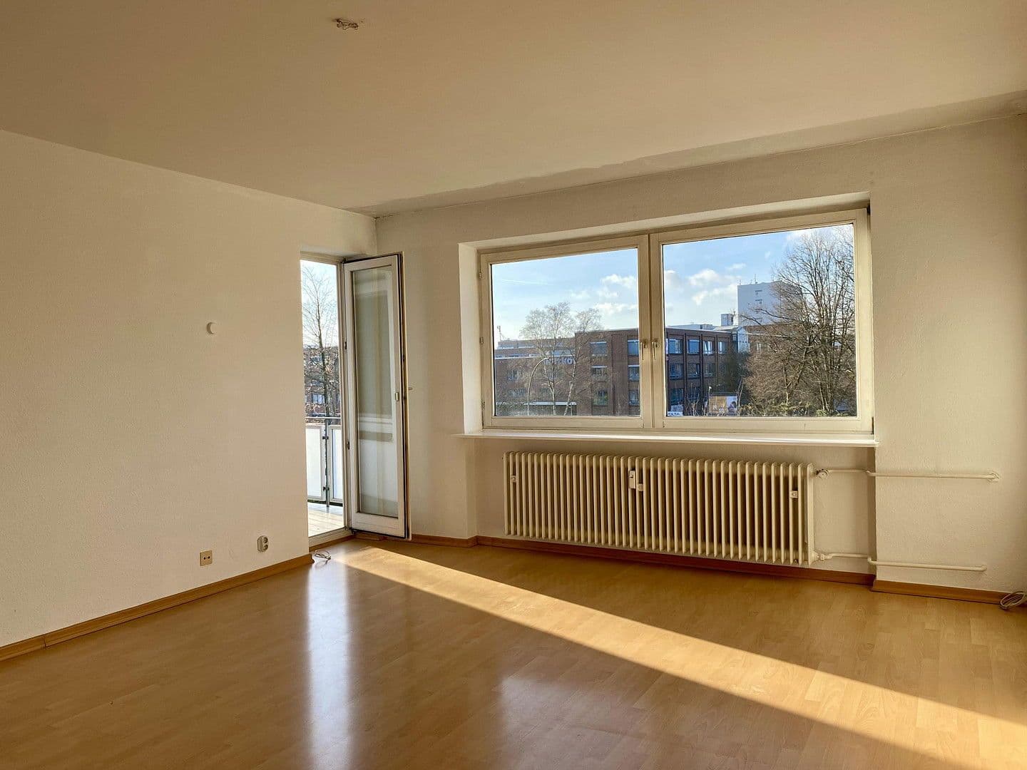 Prodej bytu 3+1 73 m², Am Neumarkt 57b, Hamburg, Hamburg Prodej bytu 3+1 73 m², Am Neumarkt 57b, Hamburg, Hamburg