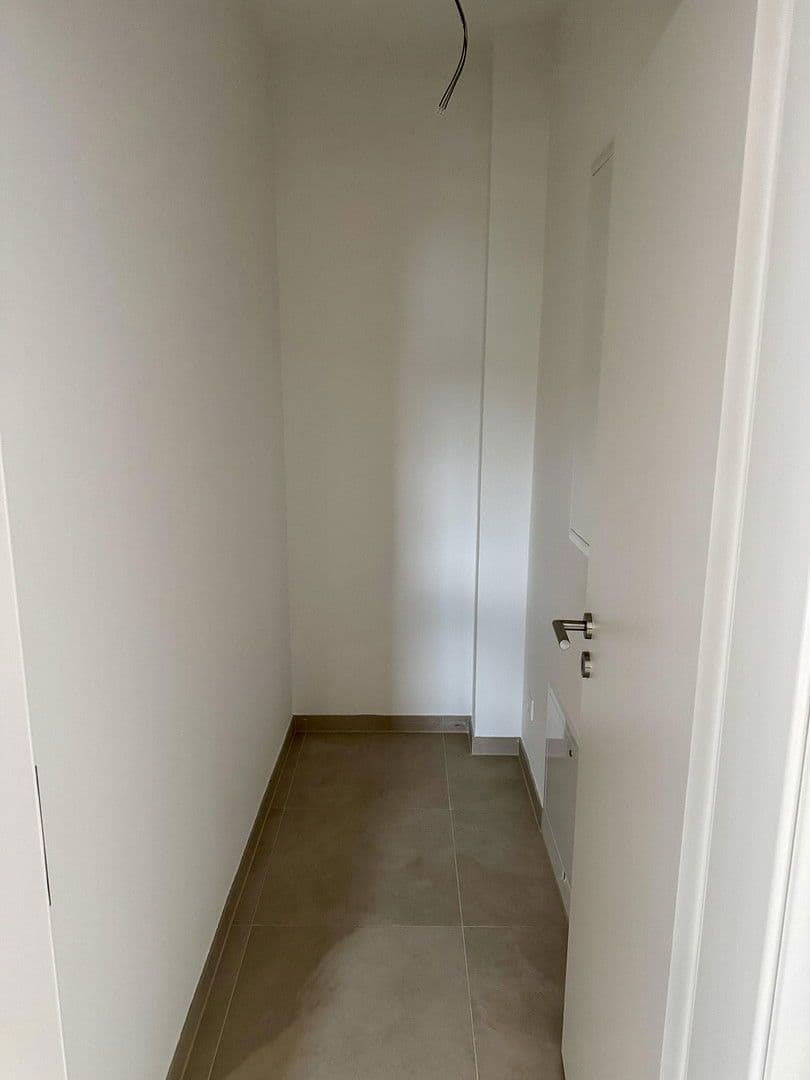 Pronájem bytu 3+1 91 m², Am Lupinenfeld 33, Berlin, Berlín Pronájem bytu 3+1 91 m², Am Lupinenfeld 33, Berlin, Berlín