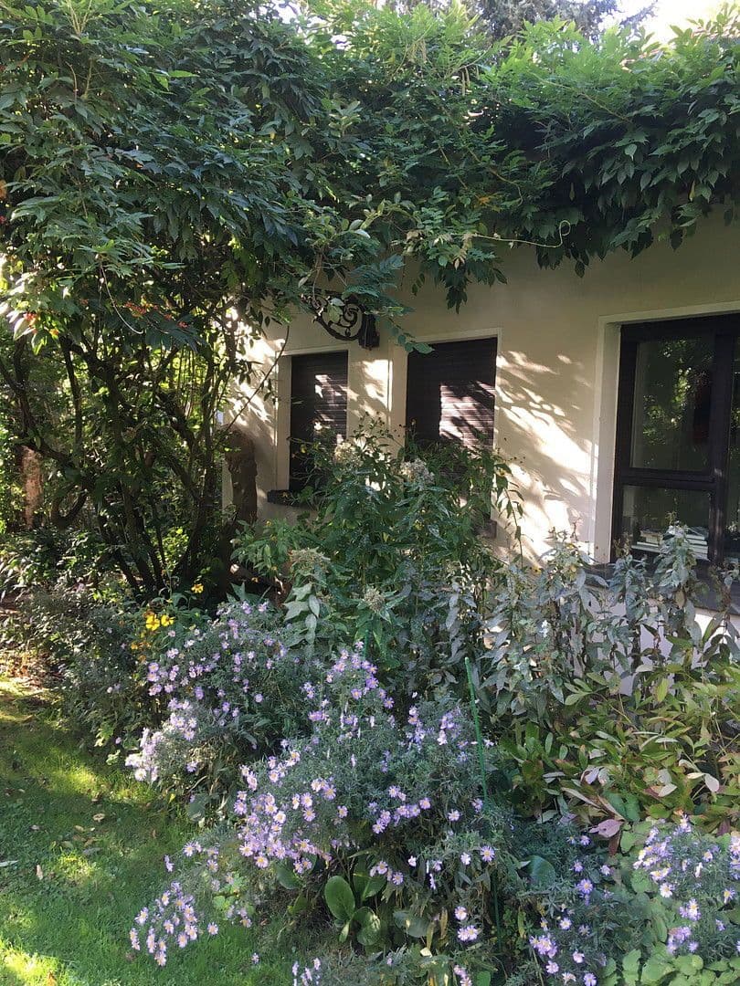 Prodej domu 365 m², pozemek 1.250 m², Saarbrücken, Země Sársko Prodej domu 365 m², pozemek 1.250 m², Saarbrücken, Země Sársko