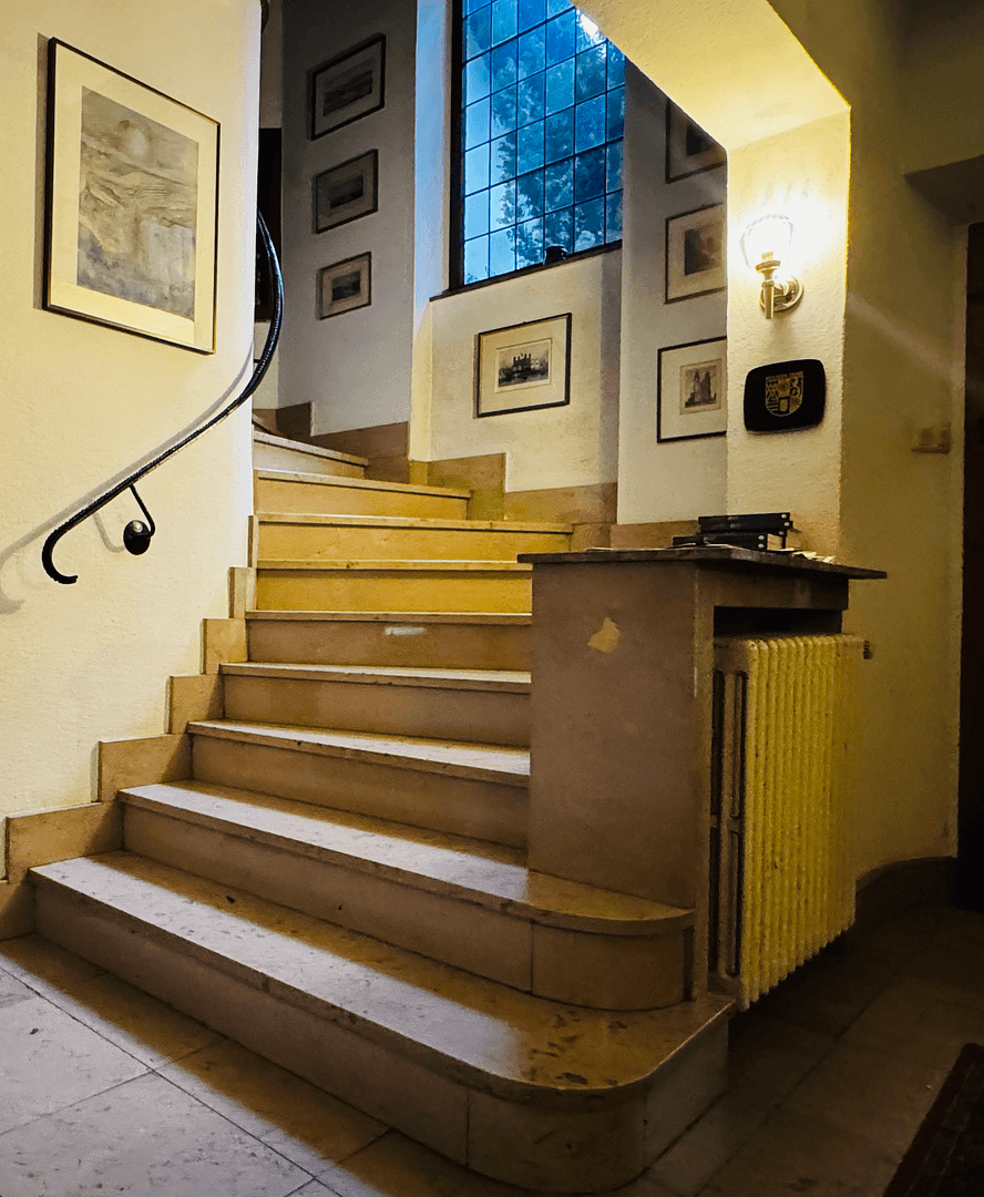 Prodej domu 365 m², pozemek 1.250 m², Saarbrücken, Země Sársko Prodej domu 365 m², pozemek 1.250 m², Saarbrücken, Země Sársko