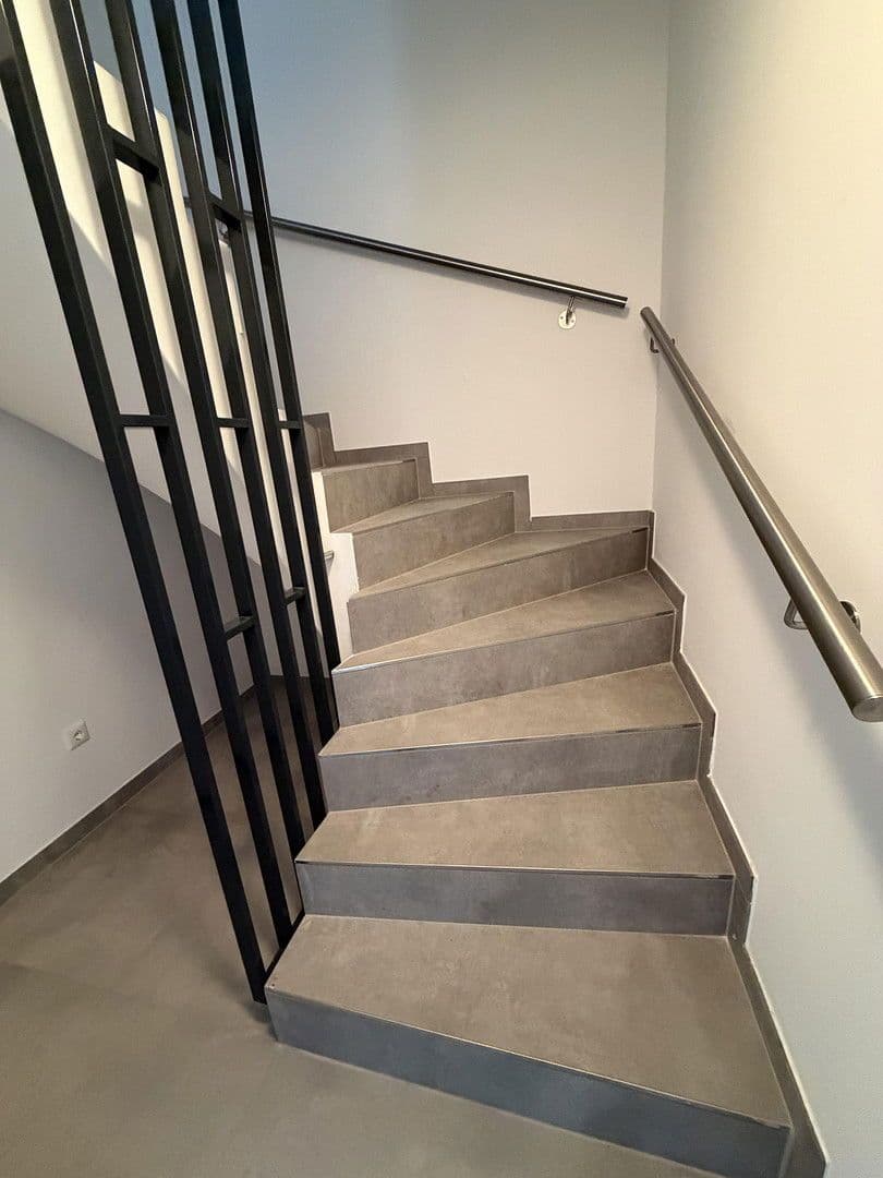 Pronájem domu 200 m², pozemek 60 m², Ofenbach, Hessen Pronájem domu 200 m², pozemek 60 m², Ofenbach, Hessen