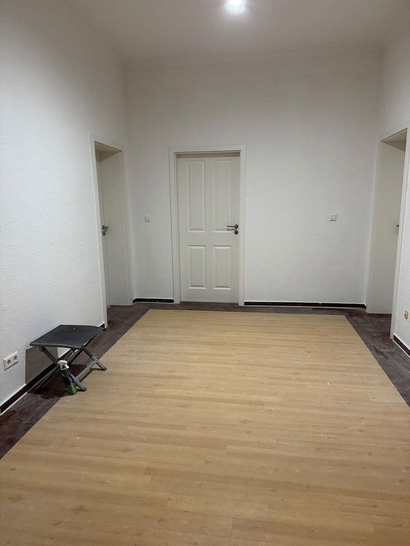 Pronájem bytu 3+1 83 m², Wenderter Straße 15, Sarstedt, Dolní Sasko Pronájem bytu 3+1 83 m², Wenderter Straße 15, Sarstedt, Dolní Sasko