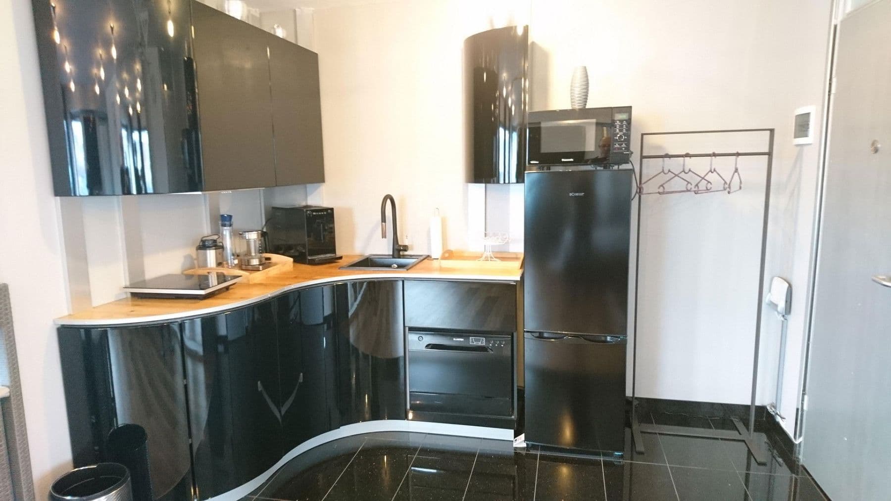 Prodej bytu 1+kk 35 m², Alexanderstr 46, Stuttgart, Bádensko-Württembersko Prodej bytu 1+kk 35 m², Alexanderstr 46, Stuttgart, Bádensko-Württembersko