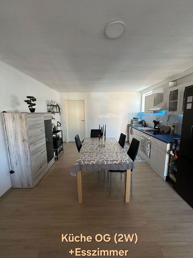 Prodej domu 313 m², pozemek 480 m², Hüllreuthstr 13, Michelau in Oberfranken, Bavorsko Prodej domu 313 m², pozemek 480 m², Hüllreuthstr 13, Michelau in Oberfranken, Bavorsko