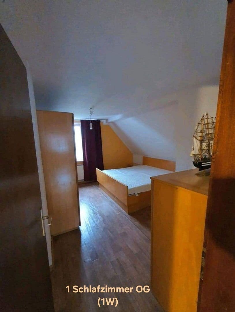 Prodej domu 313 m², pozemek 480 m², Hüllreuthstr 13, Michelau in Oberfranken, Bavorsko Prodej domu 313 m², pozemek 480 m², Hüllreuthstr 13, Michelau in Oberfranken, Bavorsko