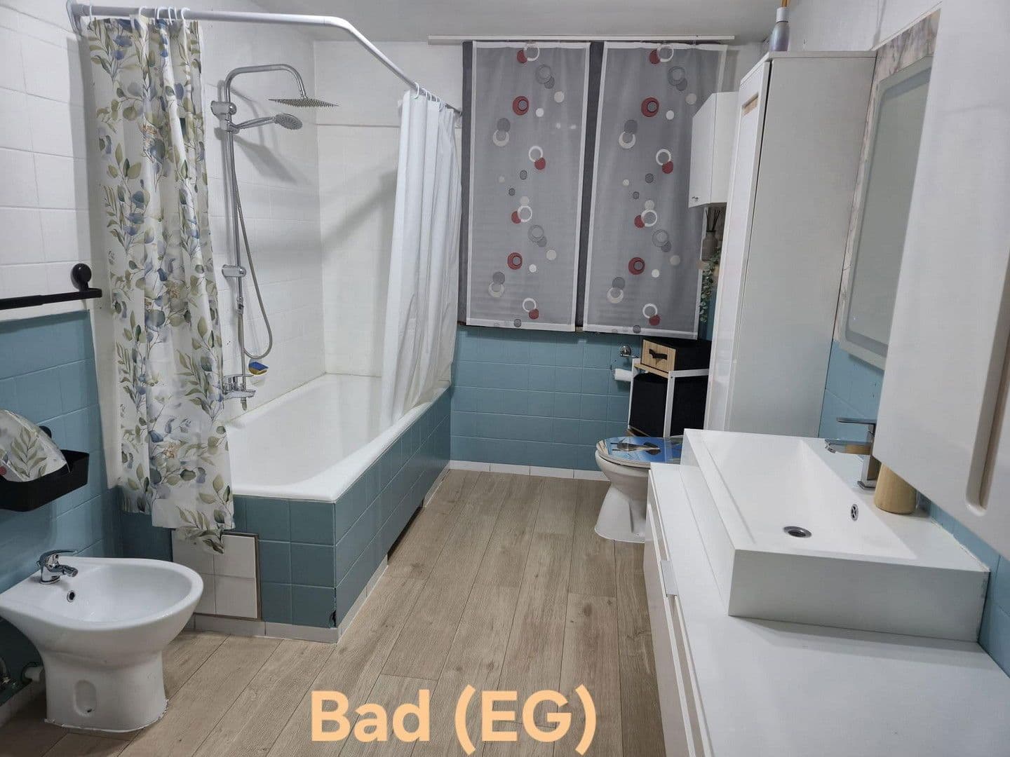 Prodej domu 313 m², pozemek 480 m², Hüllreuthstr 13, Michelau in Oberfranken, Bavorsko Prodej domu 313 m², pozemek 480 m², Hüllreuthstr 13, Michelau in Oberfranken, Bavorsko