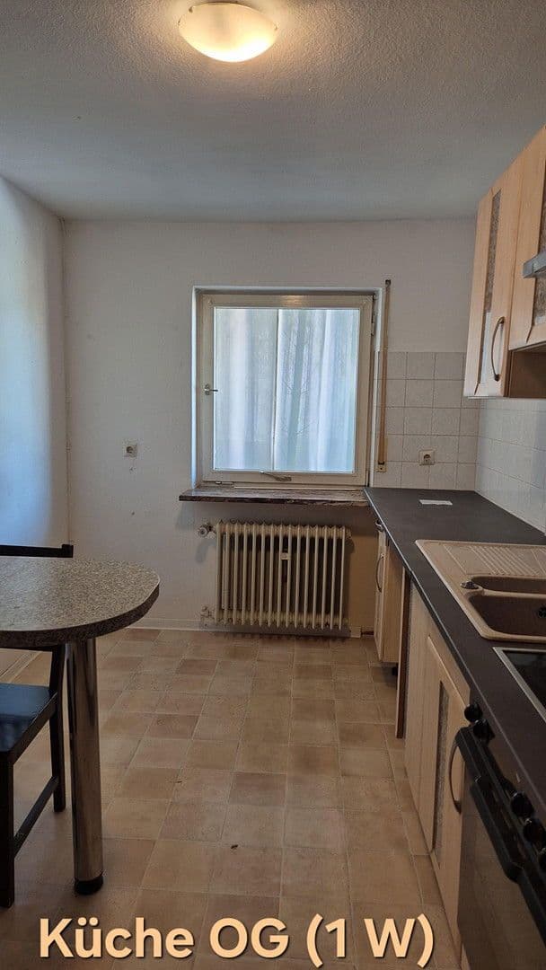 Prodej domu 313 m², pozemek 480 m², Hüllreuthstr 13, Michelau in Oberfranken, Bavorsko Prodej domu 313 m², pozemek 480 m², Hüllreuthstr 13, Michelau in Oberfranken, Bavorsko