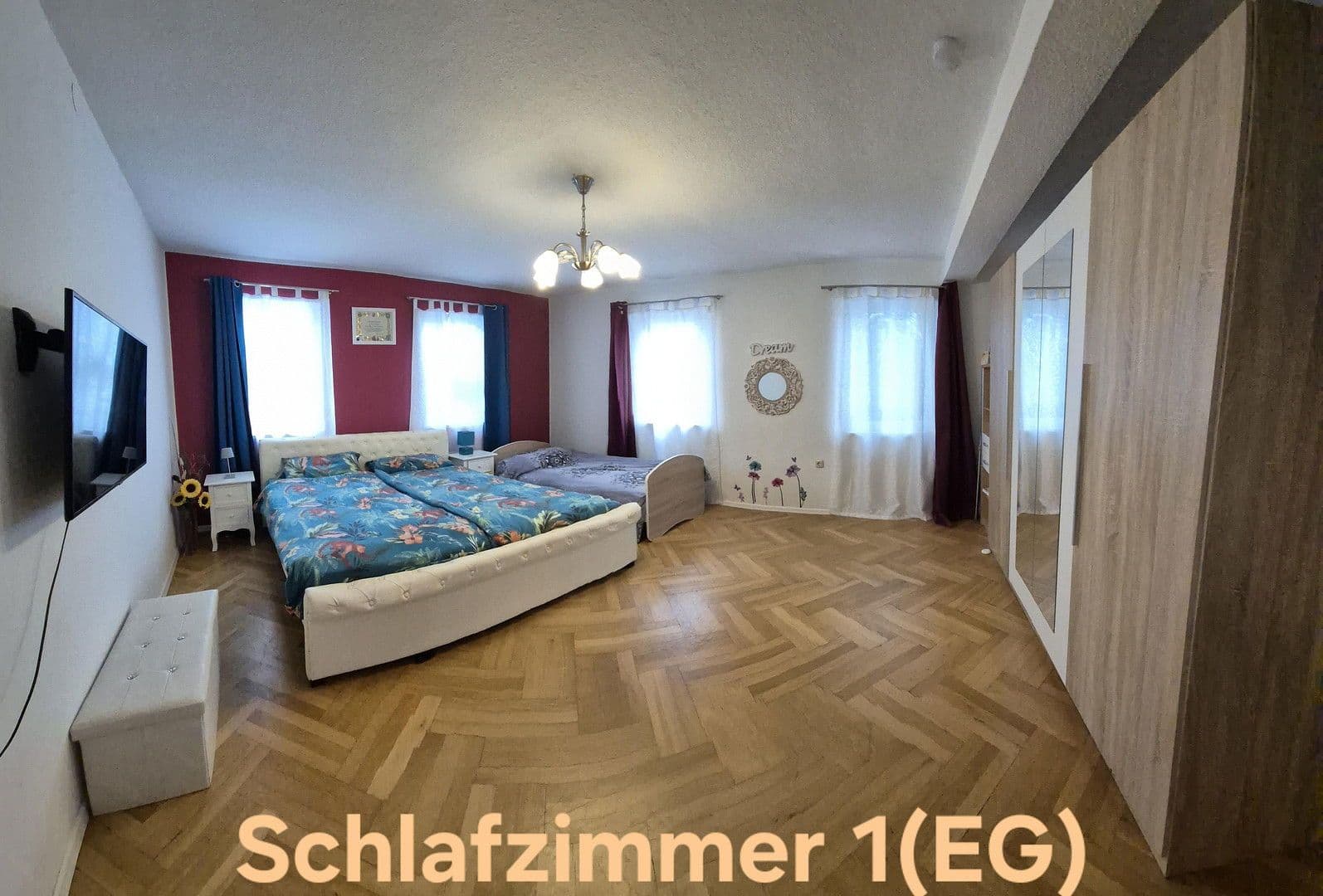 Prodej domu 313 m², pozemek 480 m², Hüllreuthstr 13, Michelau in Oberfranken, Bavorsko Prodej domu 313 m², pozemek 480 m², Hüllreuthstr 13, Michelau in Oberfranken, Bavorsko