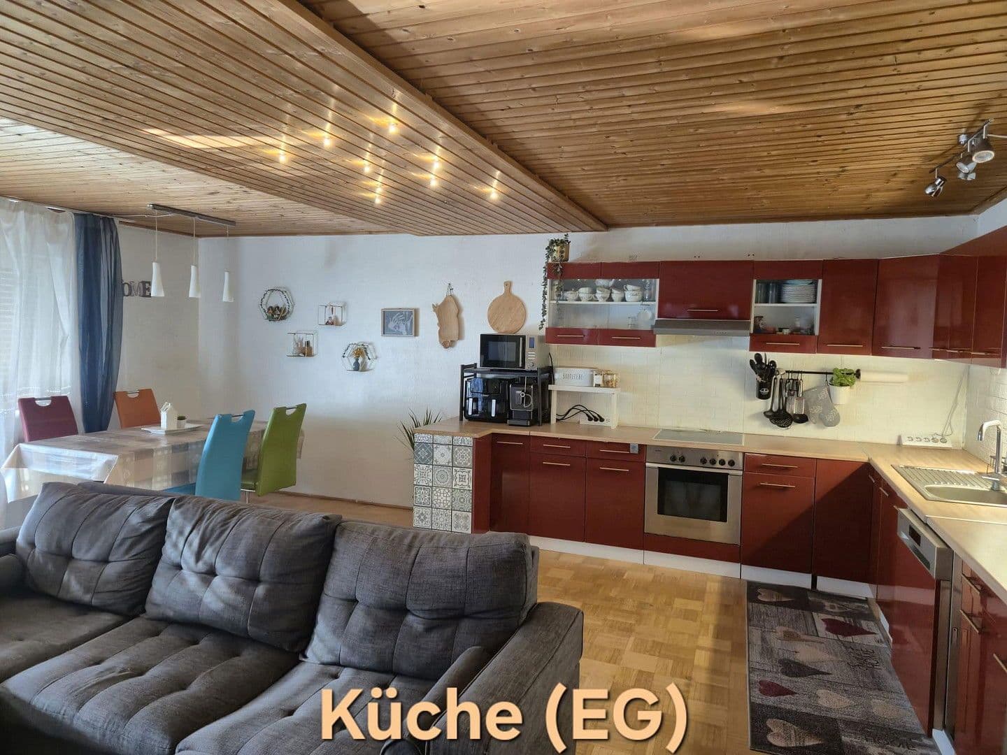 Prodej domu 313 m², pozemek 480 m², Hüllreuthstr 13, Michelau in Oberfranken, Bavorsko Prodej domu 313 m², pozemek 480 m², Hüllreuthstr 13, Michelau in Oberfranken, Bavorsko