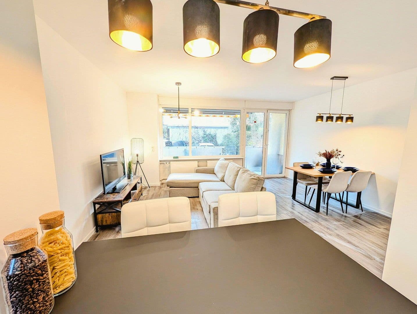 Prodej bytu 4+1 92 m², Ostpreußendamm 162, Berlin, Berlín Prodej bytu 4+1 92 m², Ostpreußendamm 162, Berlin, Berlín