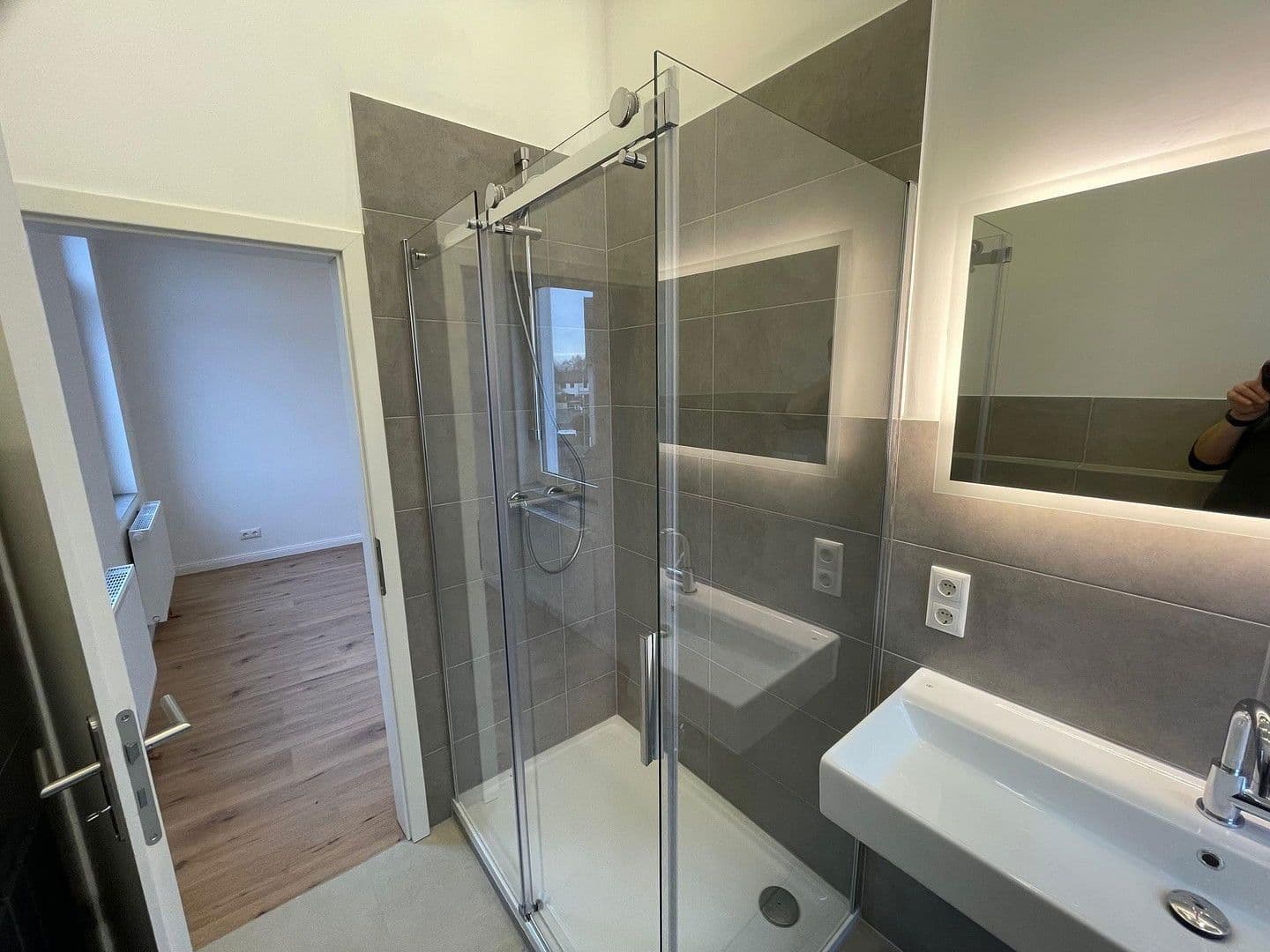 Pronájem bytu 3+1 72 m², Mühlenstraße 31, Delmenhorst, Dolní Sasko Pronájem bytu 3+1 72 m², Mühlenstraße 31, Delmenhorst, Dolní Sasko