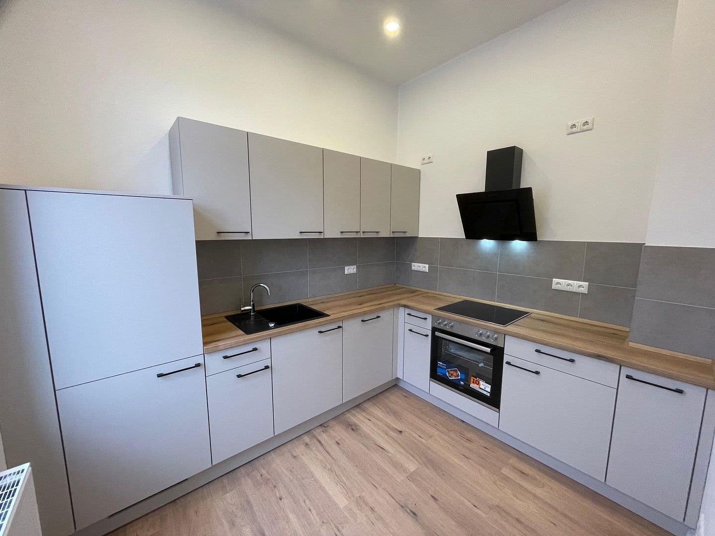 Pronájem bytu 3+1 72 m², Mühlenstraße 31, Delmenhorst, Dolní Sasko Pronájem bytu 3+1 72 m², Mühlenstraße 31, Delmenhorst, Dolní Sasko