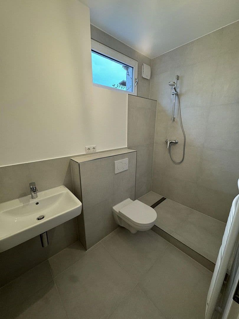 Pronájem bytu 3+1 75 m², Rheinstraße 214, Ingelheim am Rhein, Porýní-Falc Pronájem bytu 3+1 75 m², Rheinstraße 214, Ingelheim am Rhein, Porýní-Falc