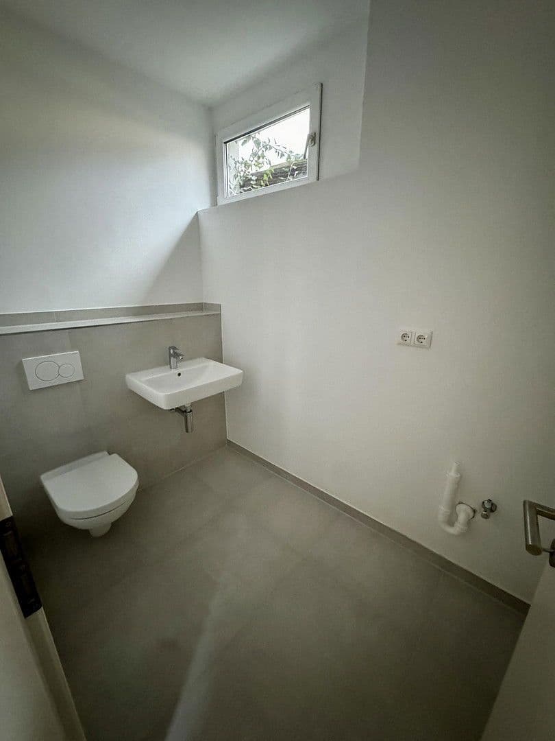 Pronájem bytu 3+1 75 m², Rheinstraße 214, Ingelheim am Rhein, Porýní-Falc Pronájem bytu 3+1 75 m², Rheinstraße 214, Ingelheim am Rhein, Porýní-Falc