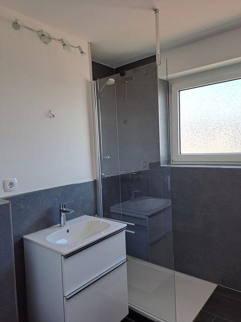 Pronájem bytu 2+1 66 m², Siegburg, Severní Porýní-Vestfálsko Pronájem bytu 2+1 66 m², Siegburg, Severní Porýní-Vestfálsko