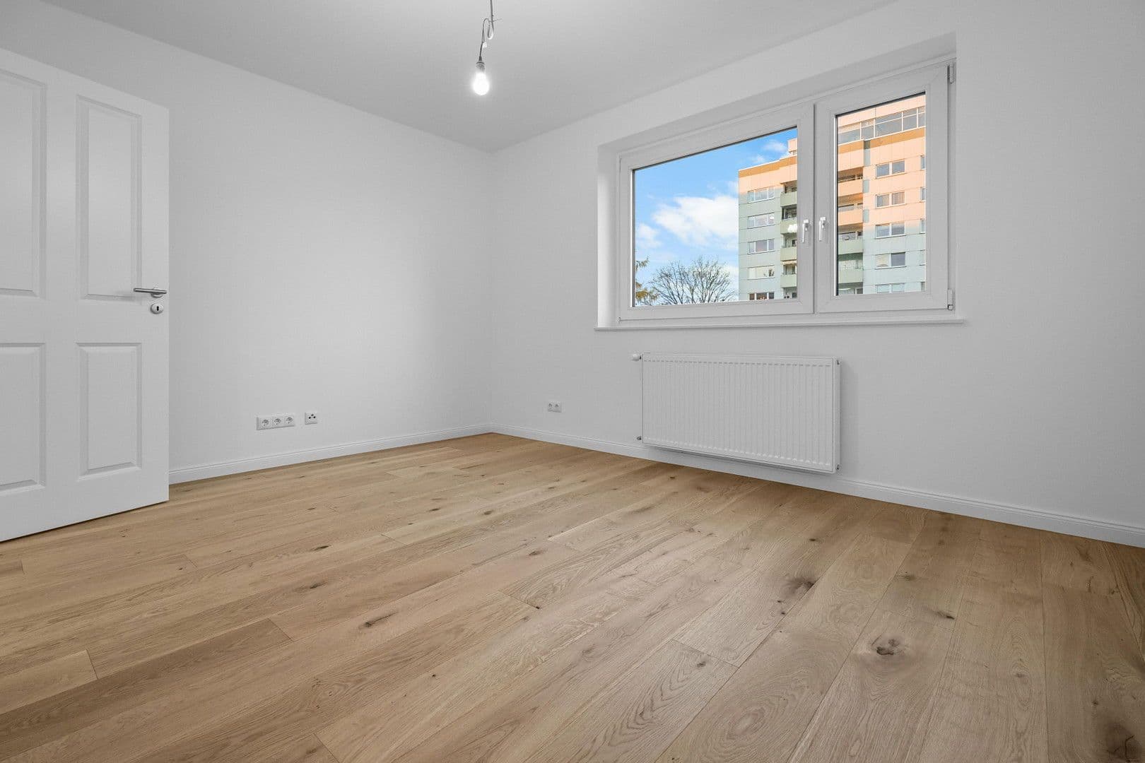 Pronájem bytu 2+1 55 m², Berliner Straße, Hannover, Dolní Sasko Pronájem bytu 2+1 55 m², Berliner Straße, Hannover, Dolní Sasko